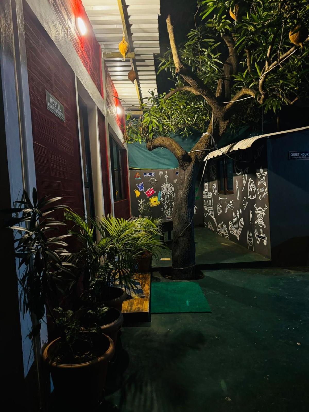 Hostel Kuruku Santhu Colive Pondicherry Exterior photo